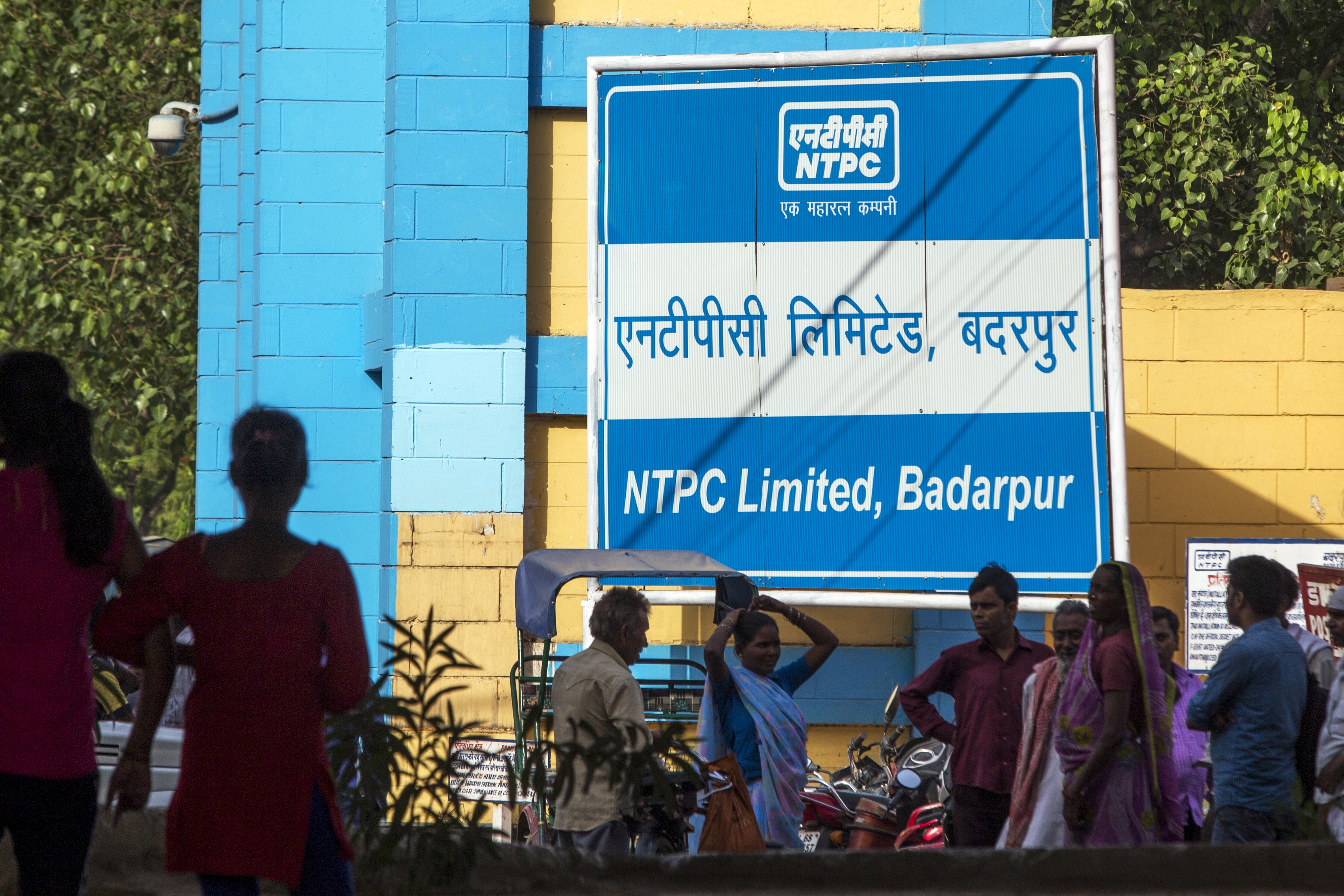 ntpc rises on getting shareholders nod to raise up to rs 15000 crore via bonds