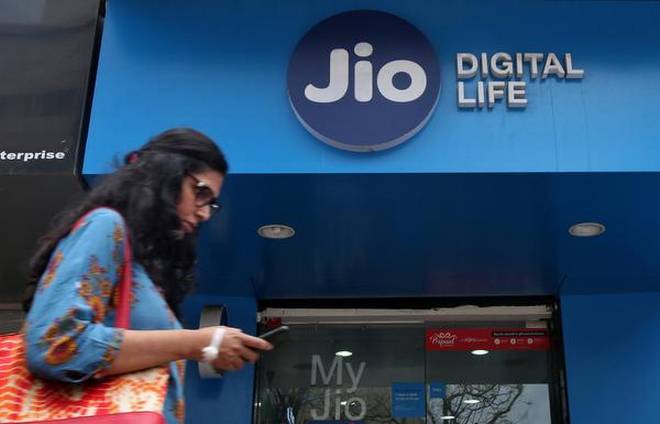 vodafone idea shines despite losing 33 90 lakh subscribers in july
