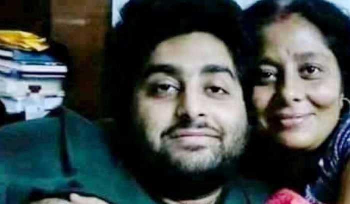 Singer Arijit Singhs mother hospitalised