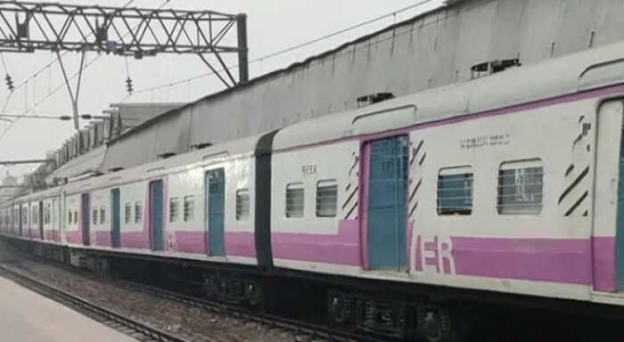 dense fog disrupted aviation and train services in kolkata