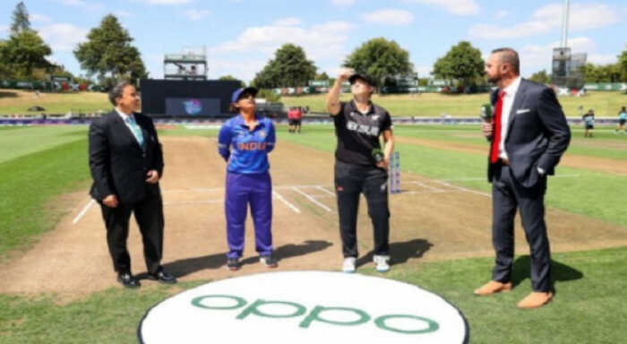 india elect to bowl vs nz shafali dropped