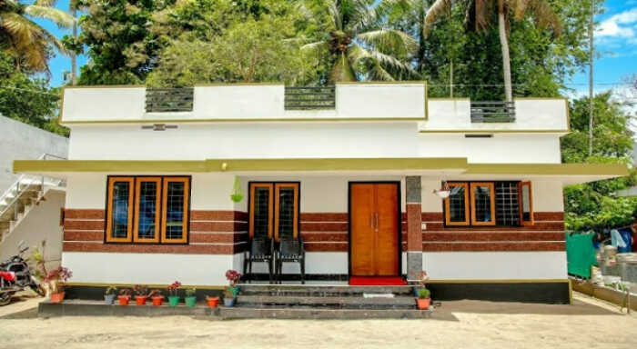 kerala cm to handover 250 houses to fishermen