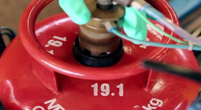 commercial lpg cylinder prices hiked