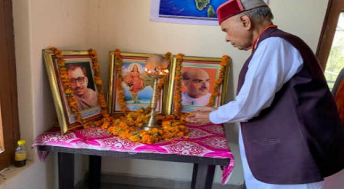 dhumal asks youth workers to take party ideology to masses