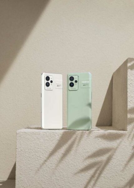 realme GT 2 Pro Paper White Paper Green 1