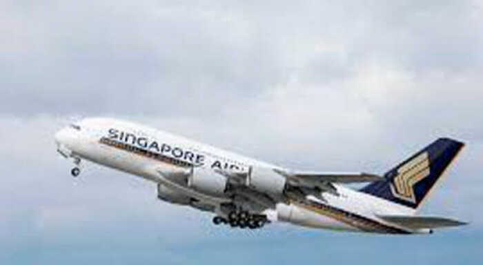 singapore airlines airbus a380 returns to delhi