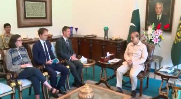 uk envoy meets new pakistani pm
