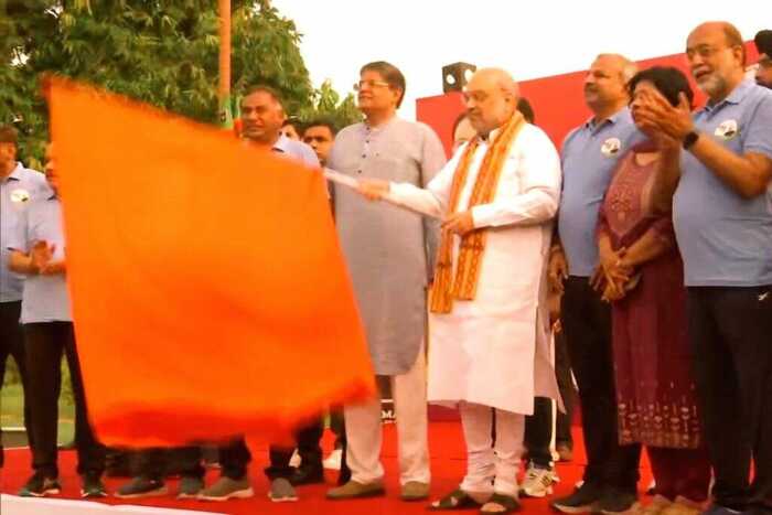 Shah flags off cross country slum race