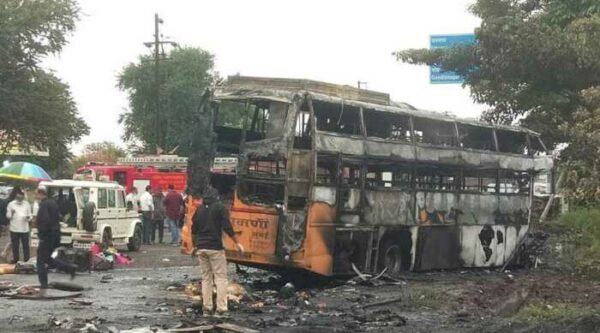 8 dead as bus container collides in Nashik 8 dead as bus container collides in Nashik