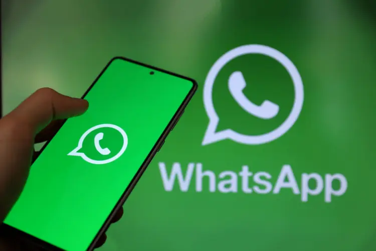 WhatsApp Update With Green Buttons