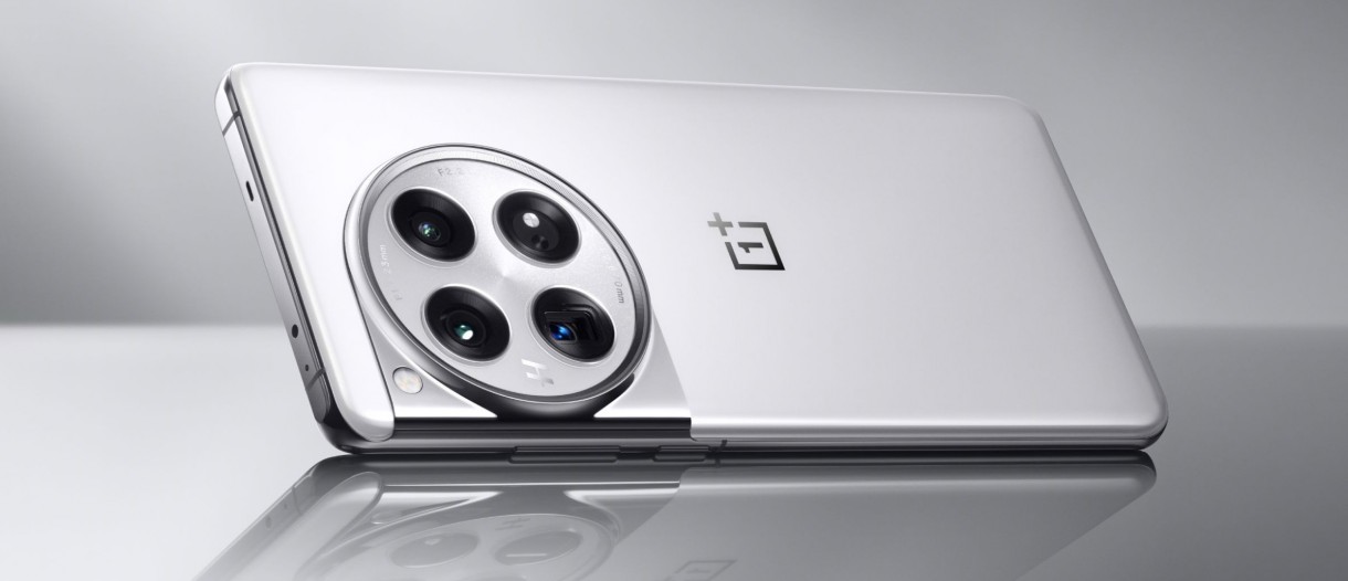 OnePlus 12 Glacier White color