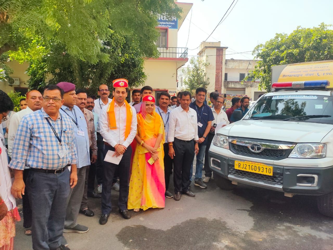 Dial 1962 for Veterinary Services