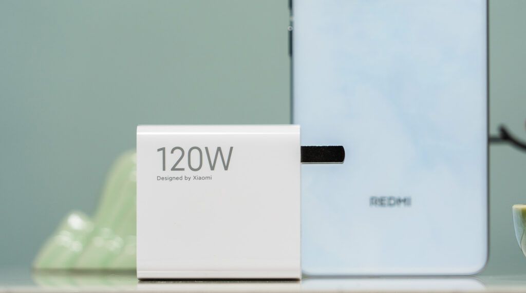 OnePlus, Redmi Phones with 7000mAh