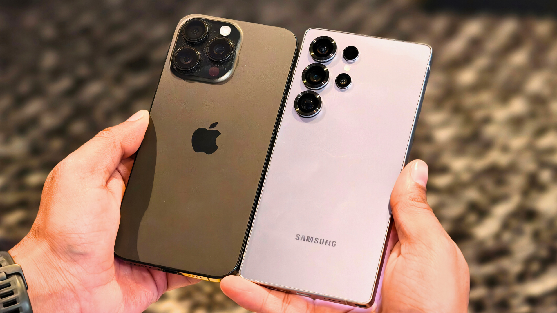 Samsung Galaxy S25 Ultra vs Apple iPhone 16 Pro Max