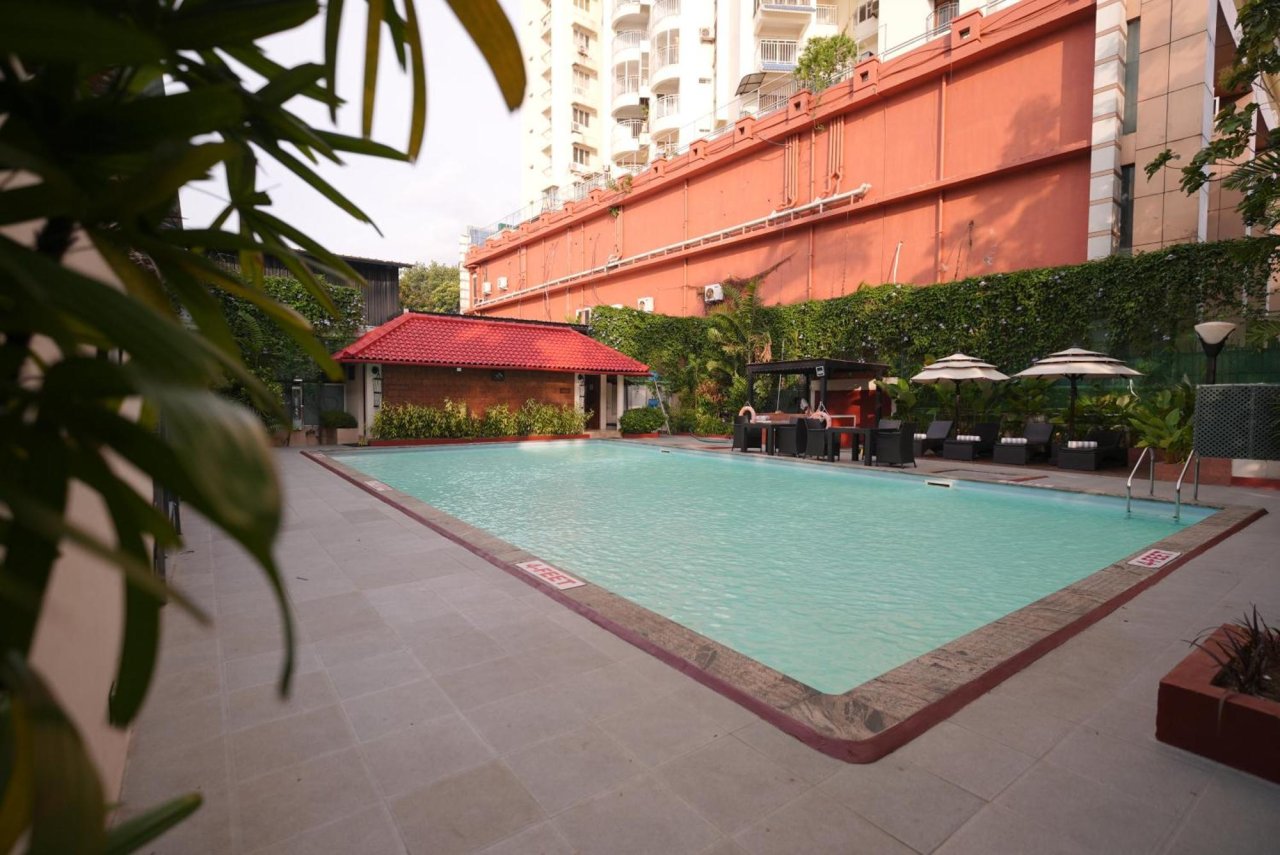58-Key Gateway Hotel