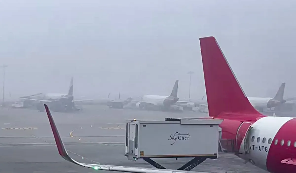 Delhi Airport Flights Delayed