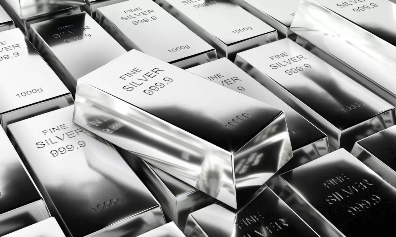 Silver Prices Drop by Up to ₹6,000 on Bhai Dooj Amid Global Market Weakness