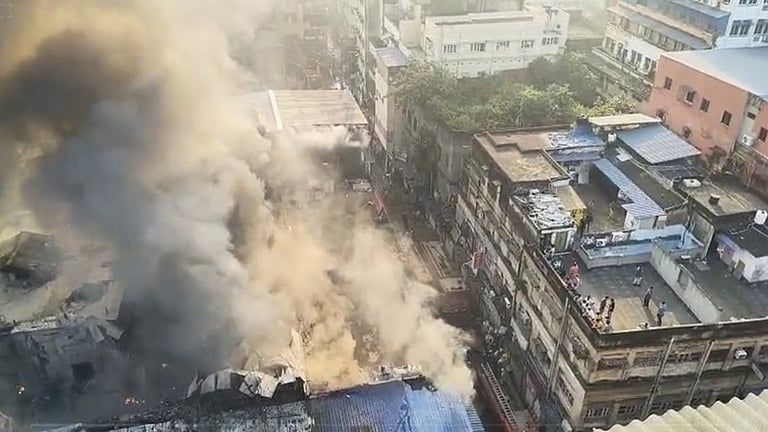 Kolkata Burrabazar fire