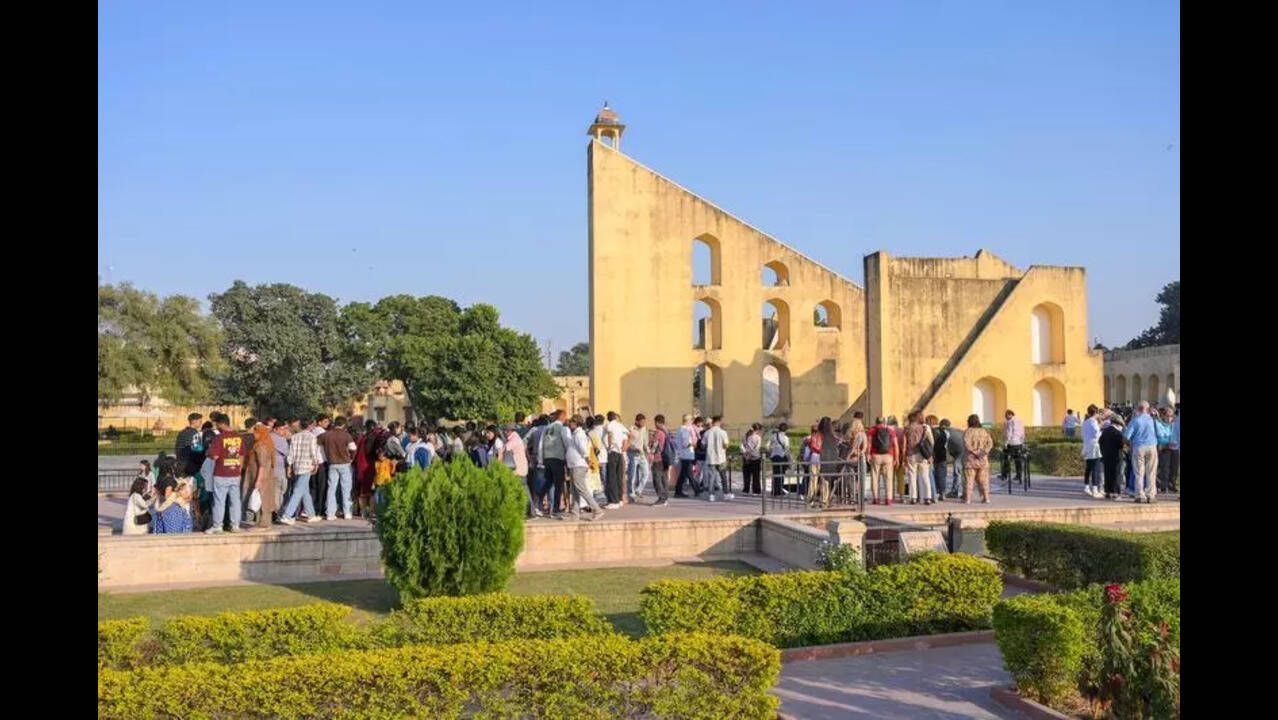 Rajasthan Shivers as Temperatures Dip Below 10°C in 17 Cities | Udaipur Kiran