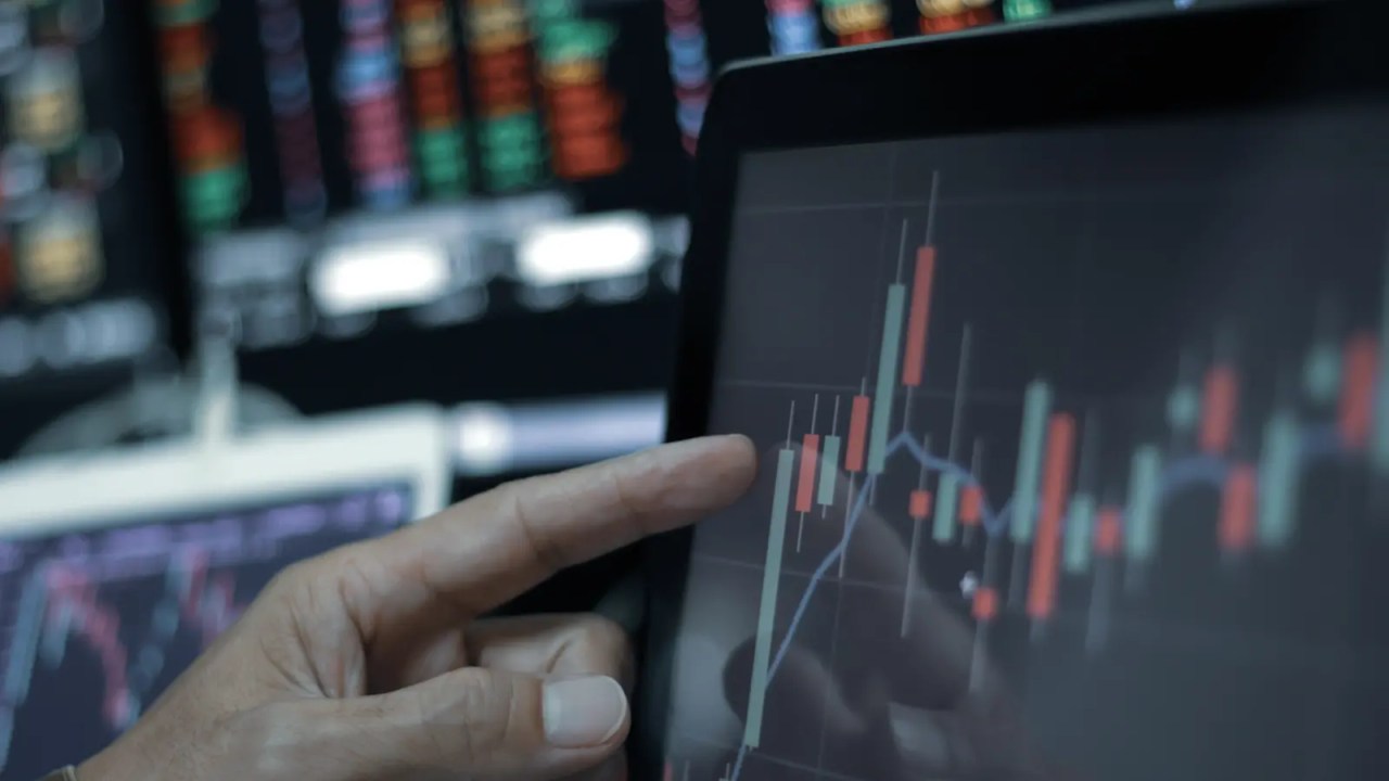 Somi Conveyor Beltings Gains After Securing ₹3.04 Crore Order from SAIL
