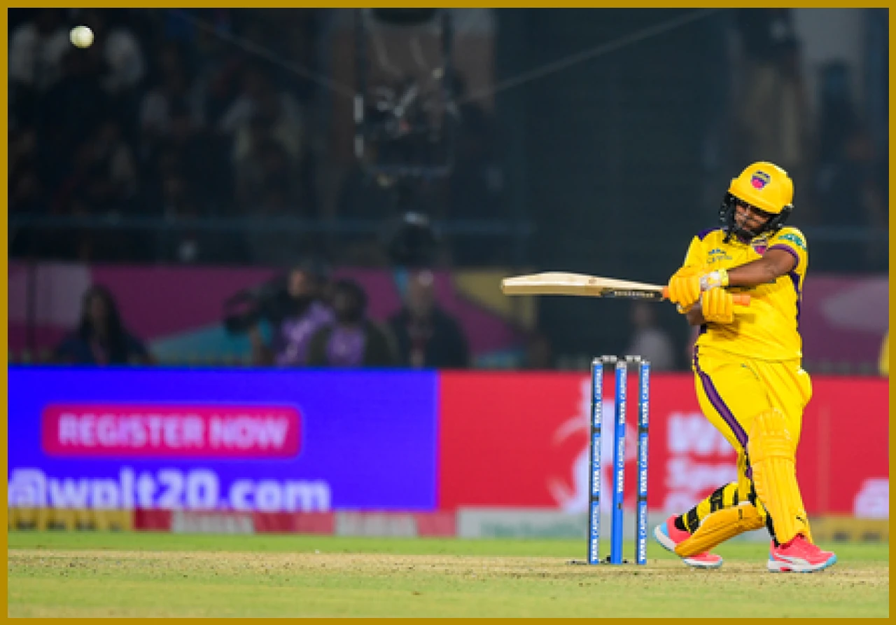 WPL: Deepti-Shanings’ Strong Partnership Sets 144 Target for RCB