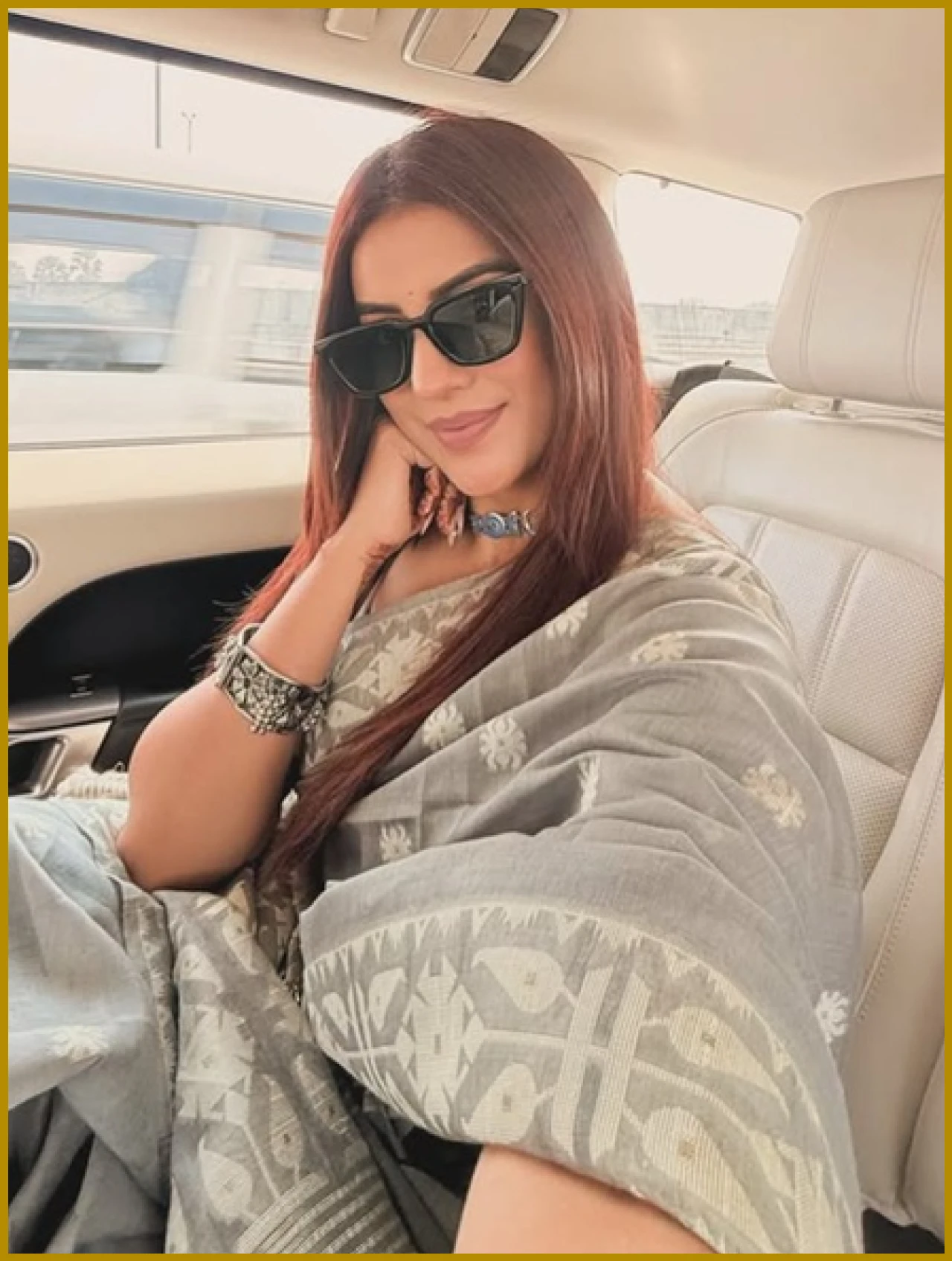 Akshara Singh Urges Artists to Support Rajpal Yadav