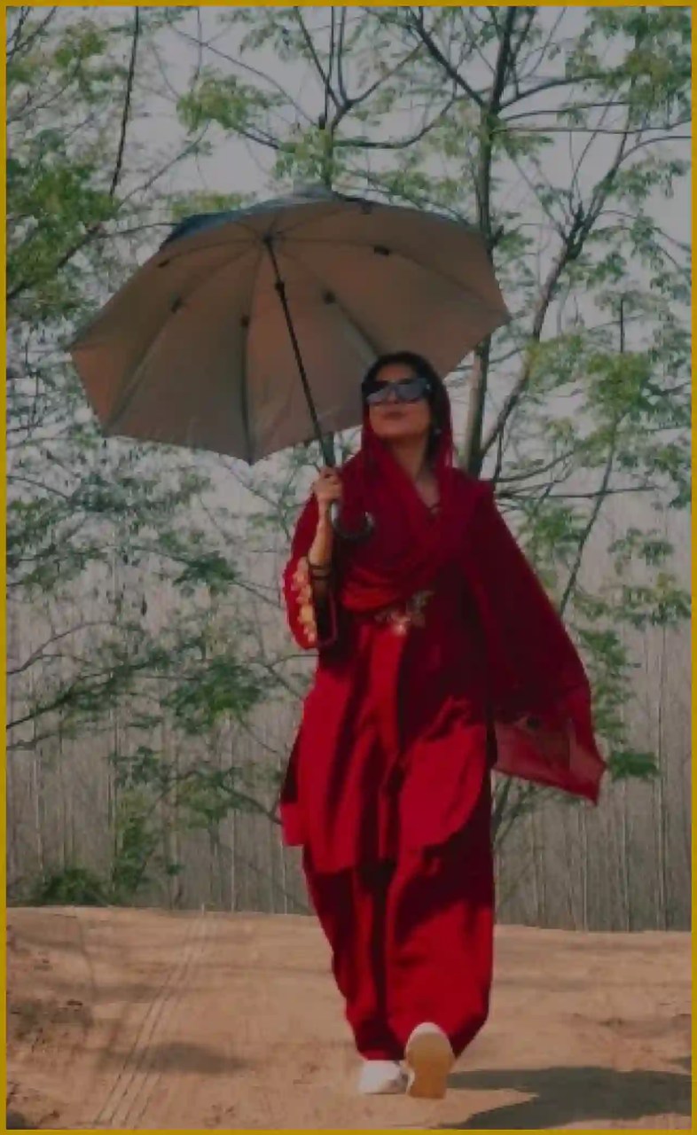Shehnaaz Gills Summer Look Goes Viral by the Riverbank