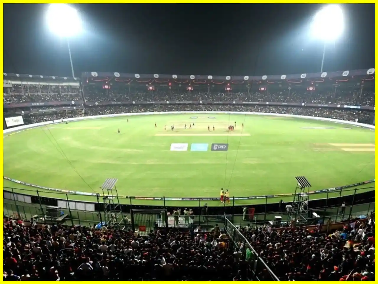 RCB vs CSK Pitch Report: Bengalurus Conditions Favor Batters