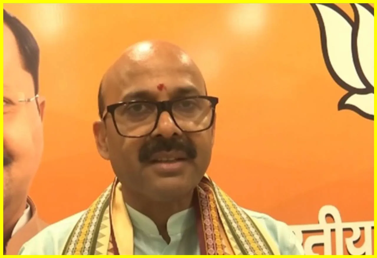 BJP Set to Form Government in Bengal, Assam: Harish Dwivedi