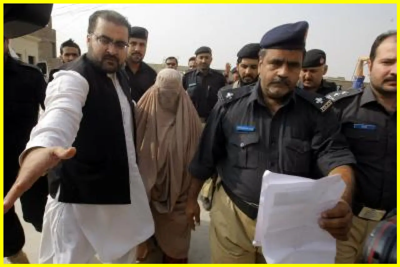 Pakistan Arrests 34 Afghan Nationals Heading to Gwadar