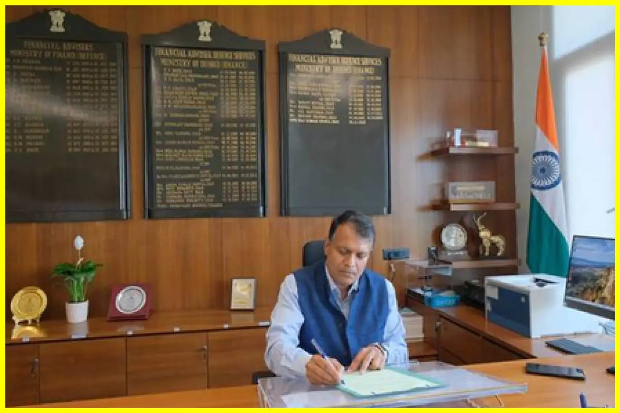 Vishwajit Sahay Appointed New Secretary of Defence Finance Ministry