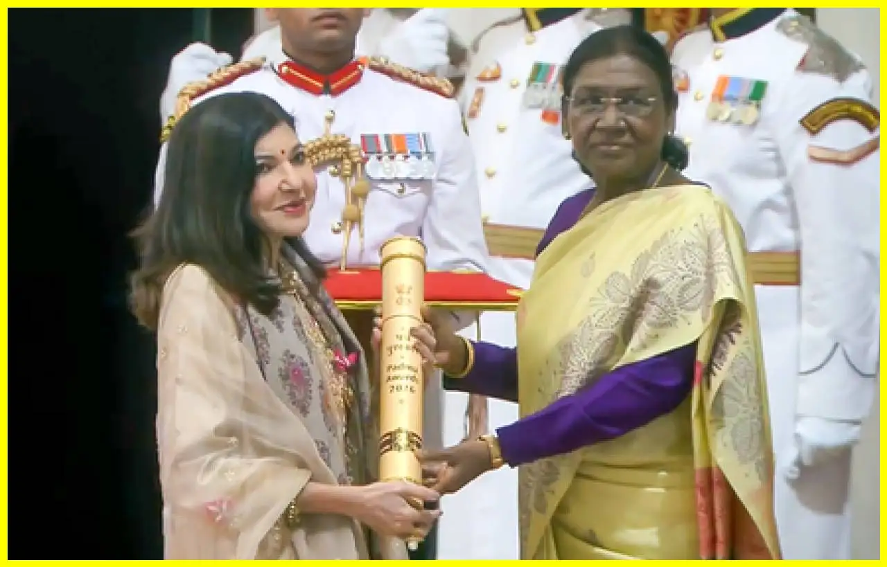 President Murmu Awards Padma Awards to 65 Honorees