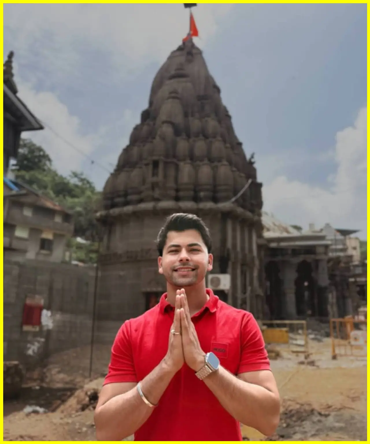 Siddharth Nigam Visits Bhimashankar Temple with Family