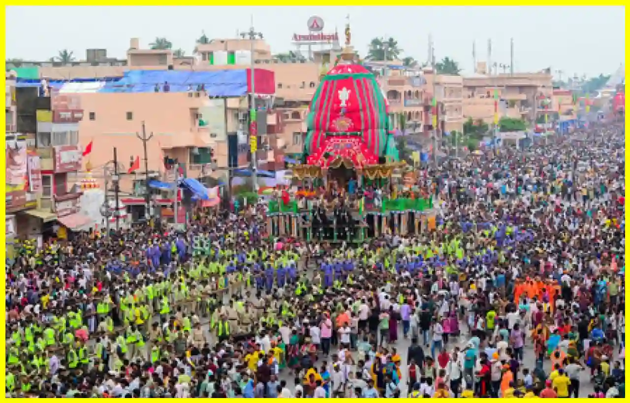 Heavy Crowd at Puri Rath Yatra; DGP Advises Against Bringing Young Children and Elderly