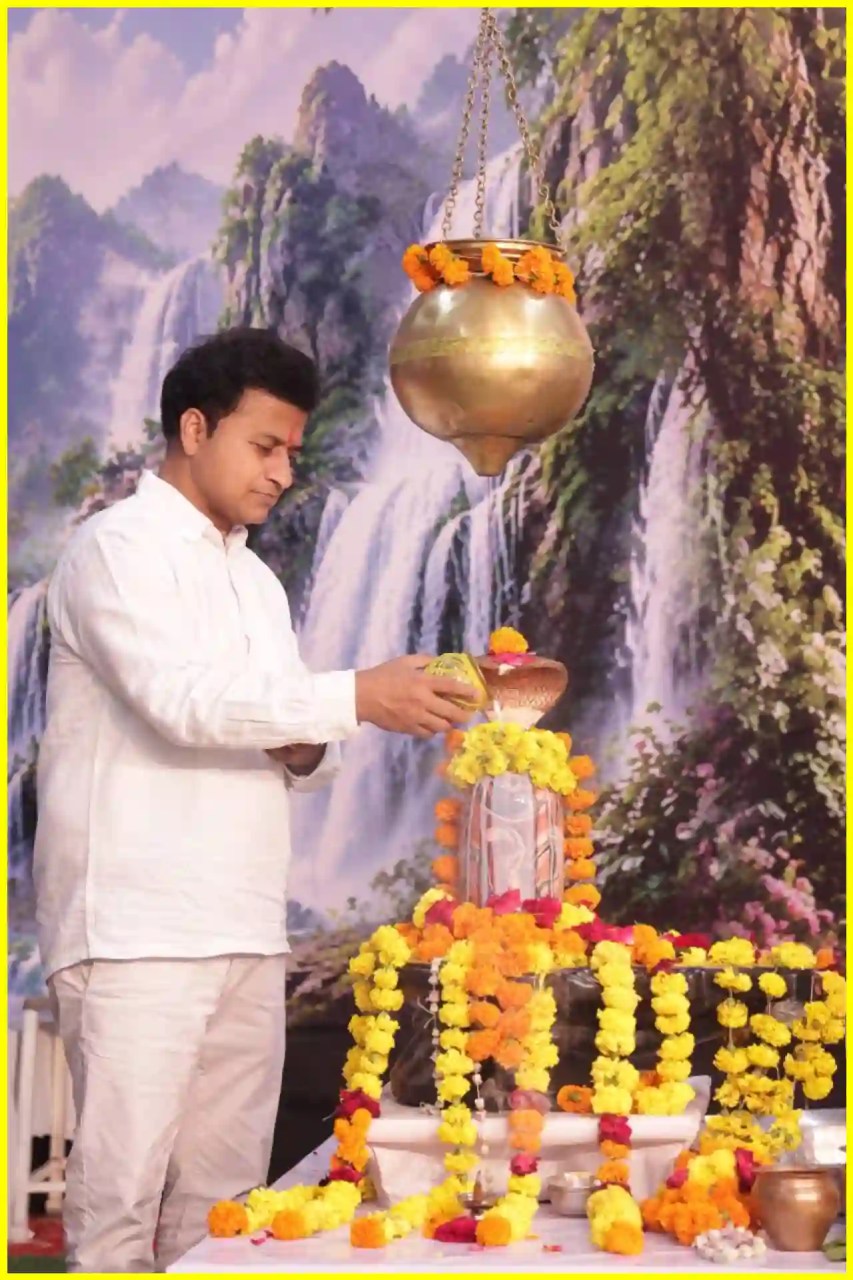 Shiv Katha Concludes with Message on Significance of Shravan Purnima
