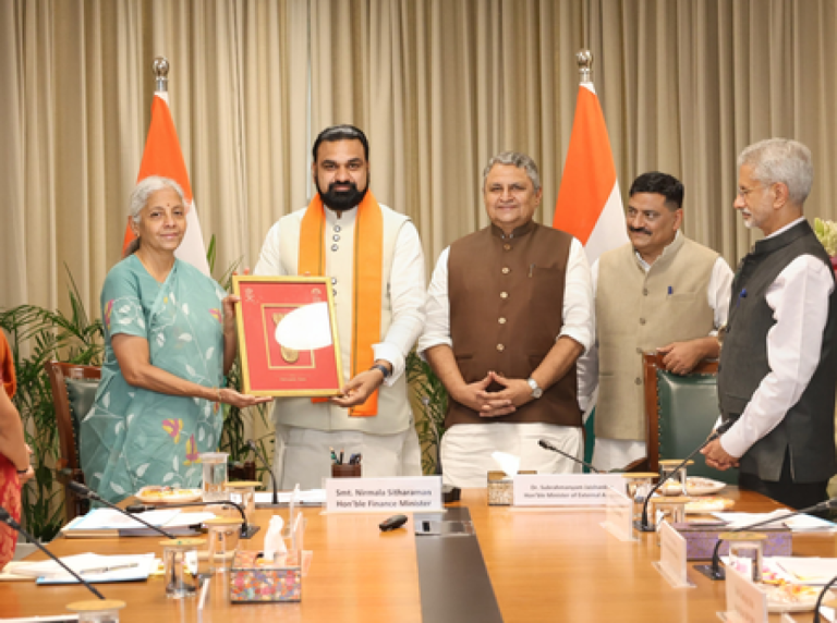 Bihar CM Meets Central Ministers to Discuss Development