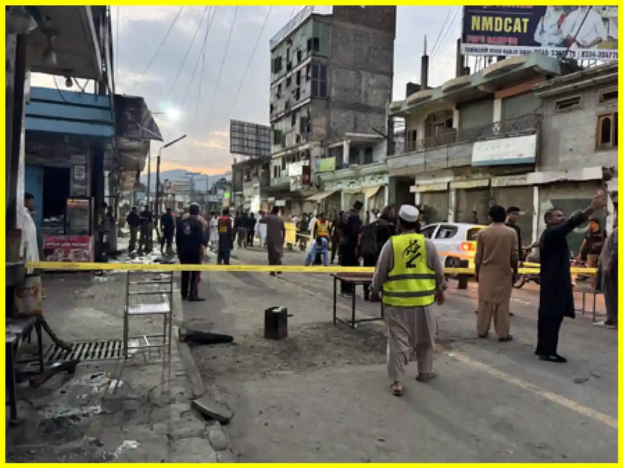 Death Toll Rises to 17 in Pakistans Swat Police Station Suicide Attack