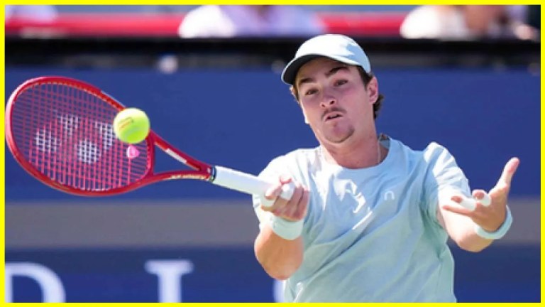 Fonseca Shocks Tsitsipas in Thrilling Montreal Masters Match