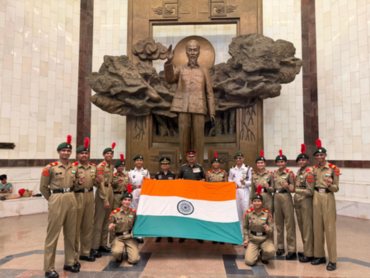 Indian NCC Delegation Visits Presidential Palace in Vietnam