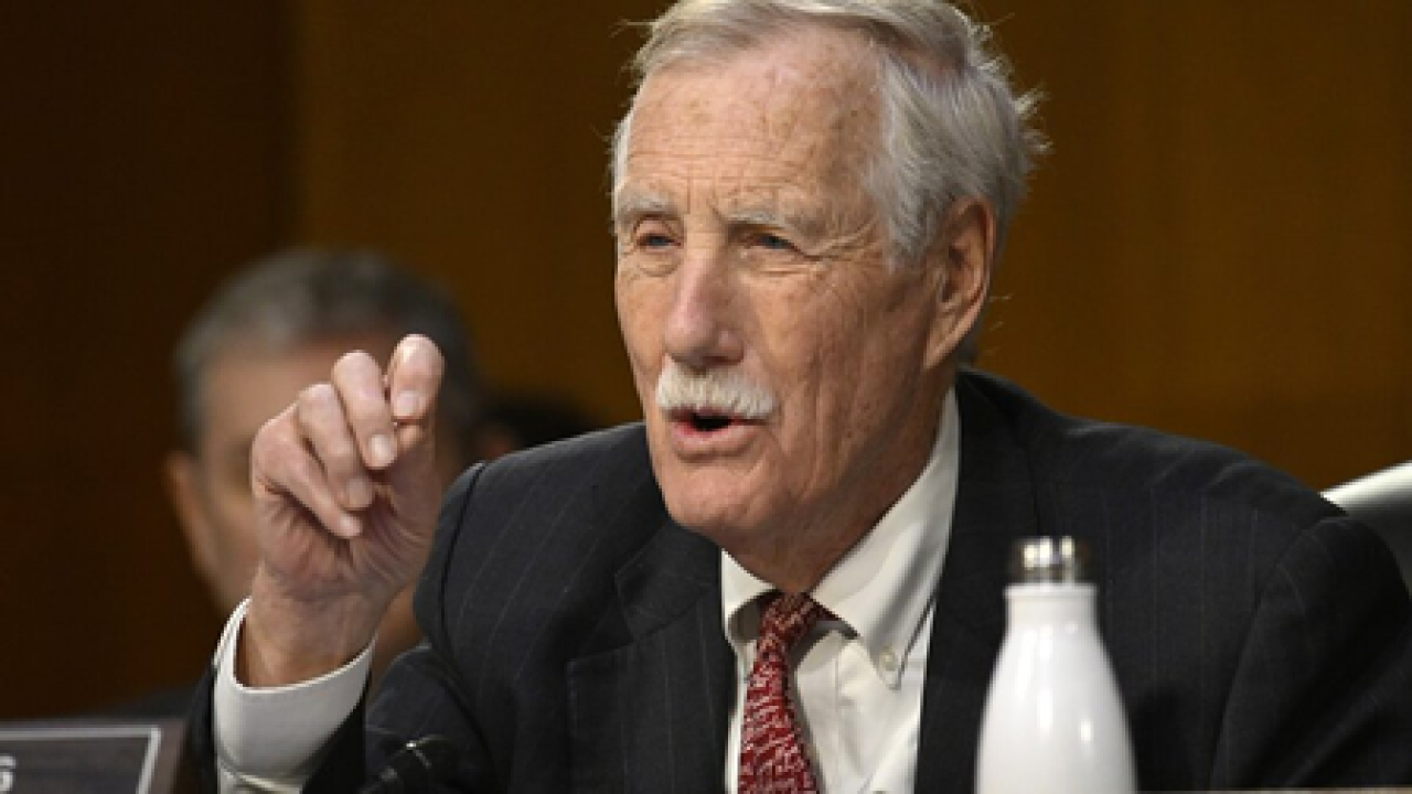 US Senators Urge Action on Student Visa Delays