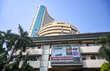Indian Stock Market Opens Flat Amid Mixed Global Signals