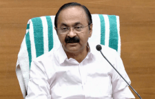 Kerala CM Praises Students Invitation to Traditional Onam Feast