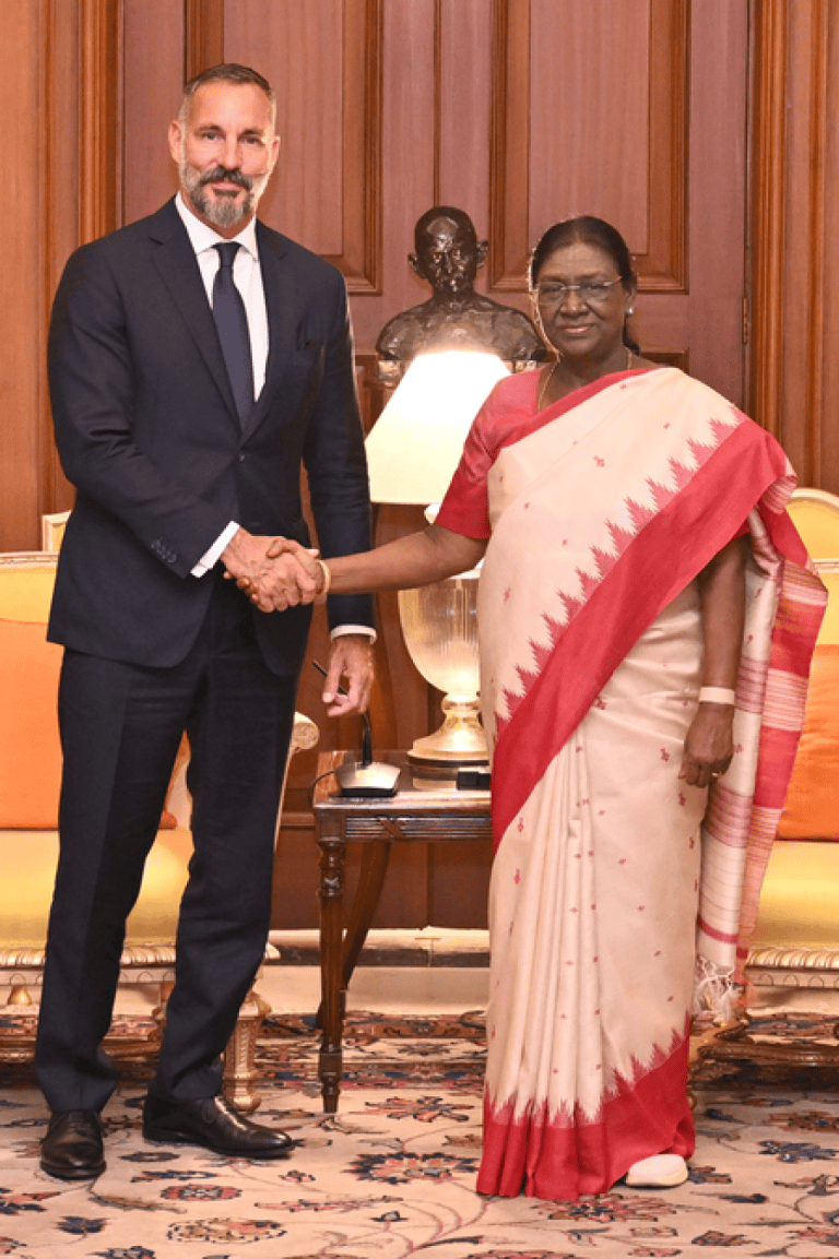 Prince Rahim Aga Khan Meets President Murmu in New Delhi