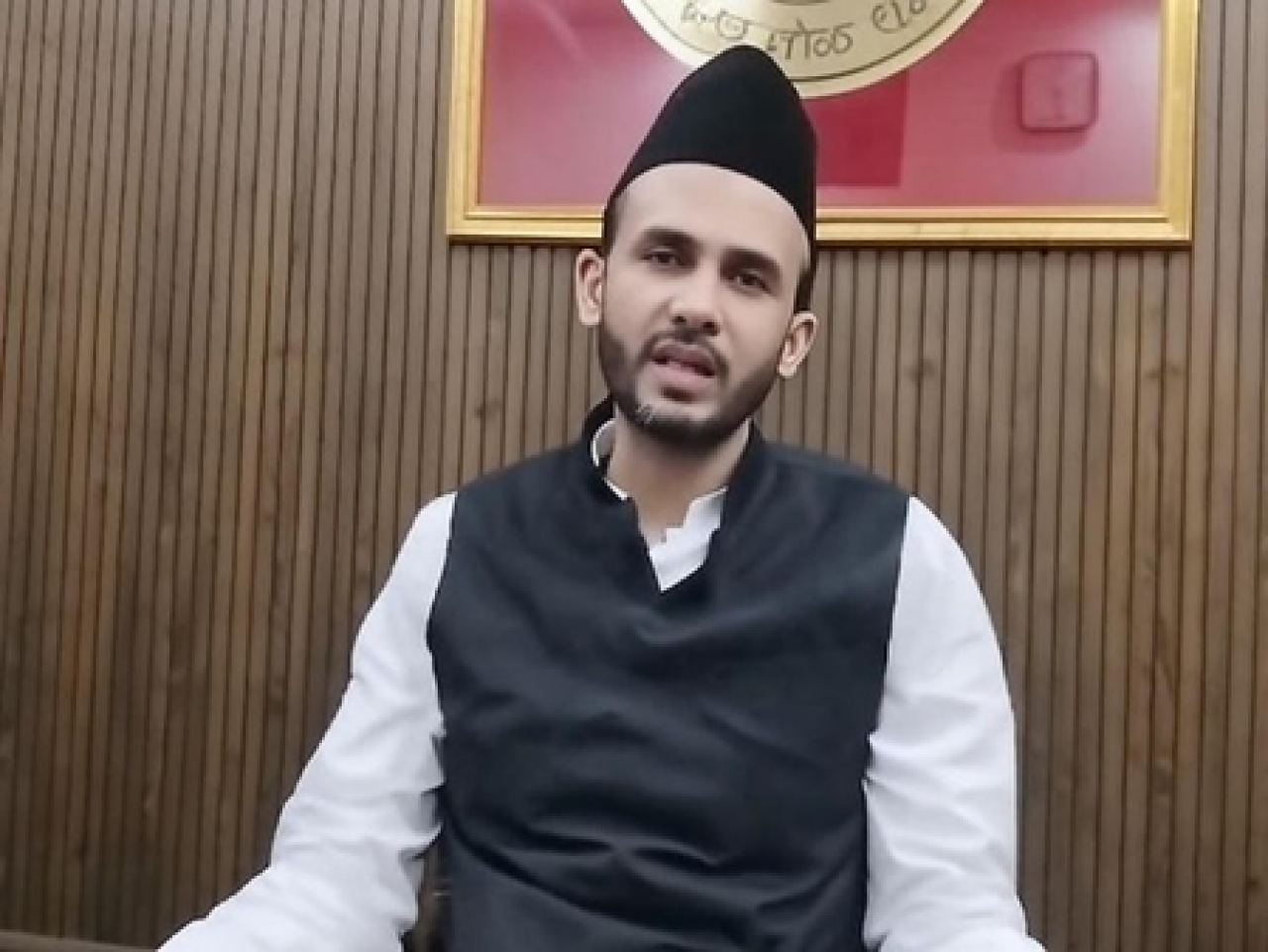 SP MP Criticizes Delhi Minister for Slapping Incident