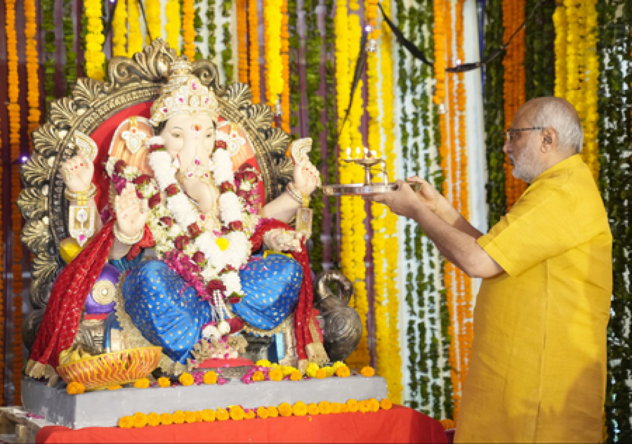 Vice President Celebrates Ganesh Chaturthi at Maharashtra Sadan
