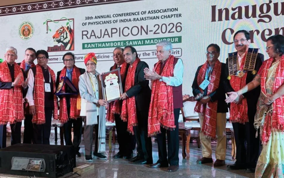 Udaipur Senior Doctor Dr BS Bamb Honoured with Dr SK Goyal Memorial Award at RajPECON 2026
