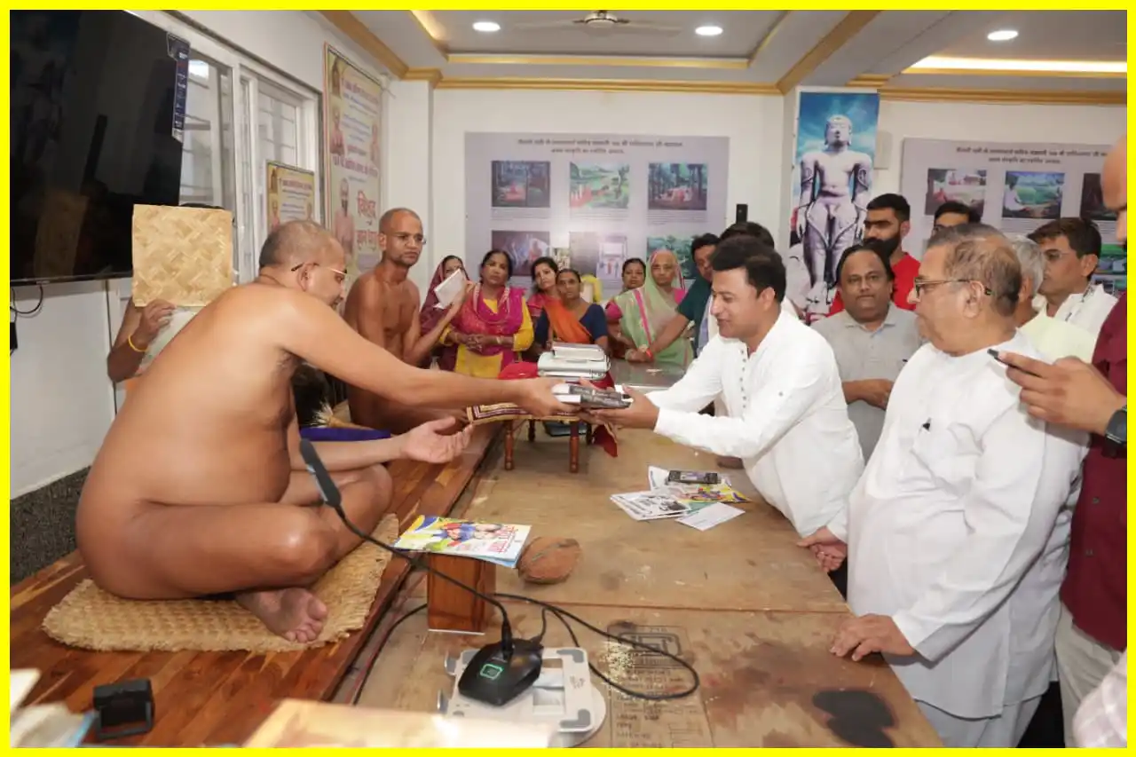 Muni Aditya Sagar Ji