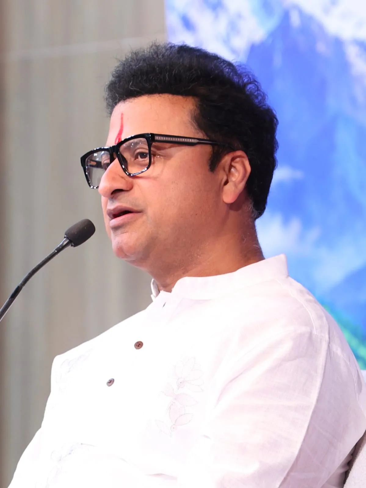 True Dedication and Selfless Service Make a Person Great: Prashant Agrawal