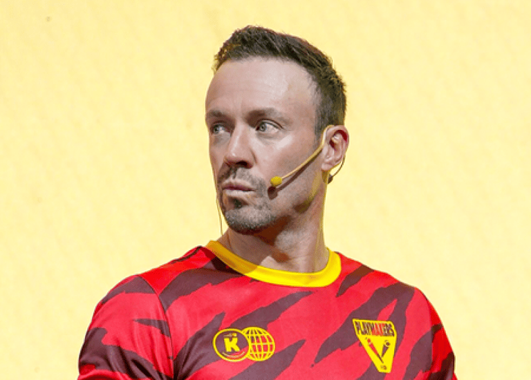 AB de Villiers Ready to Defend WCL Title with Competitive Spirit