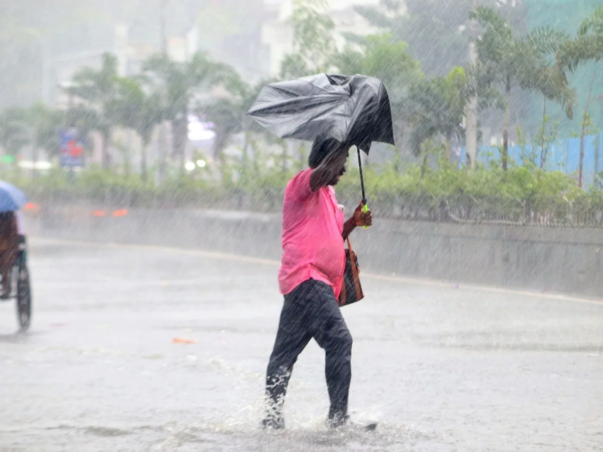 Cyclone Arnab Approaches: Heavy Rain Alert for Seven States